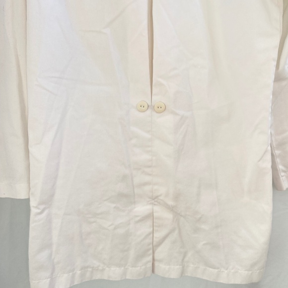 Lab Coat/Scrub/Jacket - White - Size: Medium - Picture 9 of 12
